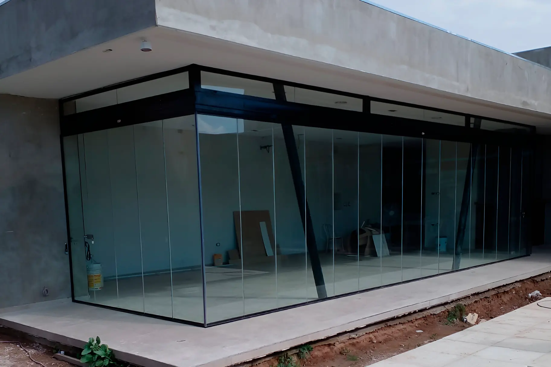 Cerramiento vidriado en Bandera, Santiago del Estero